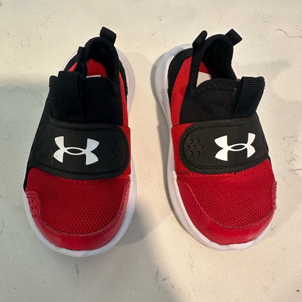 Under armour tennis shoes